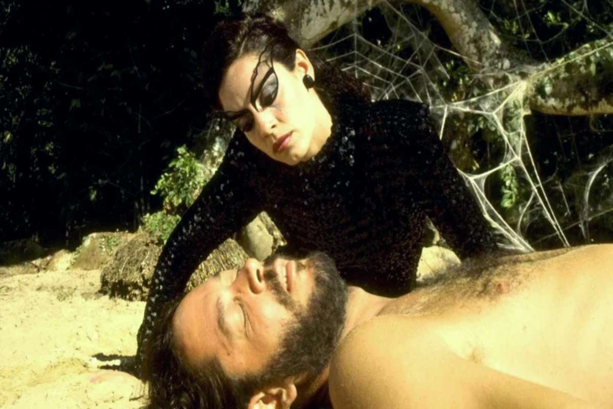 Artistic depiction of Molina and Valentín from Kiss of the Spider Woman.